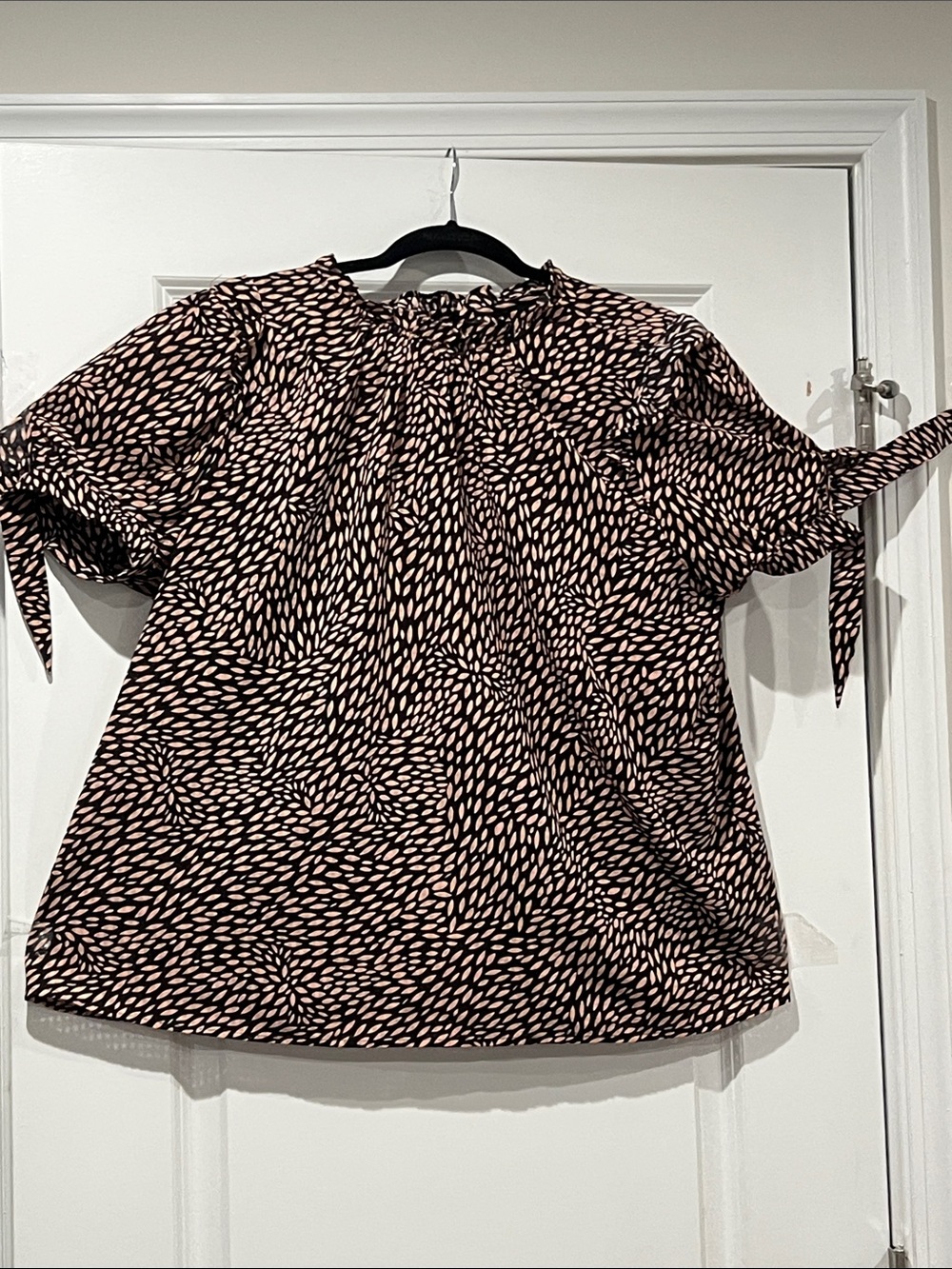 Women’s Black & Pink Printed Tie-Sleeve small arm ruffles high ruffle neckBlouse